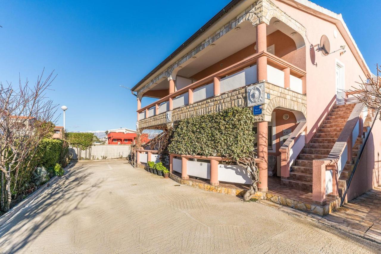 Apartmani Zarko 维尔 外观 照片